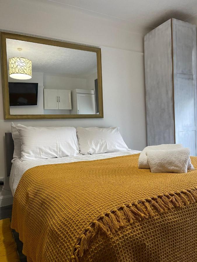 Beautiful Private Rooms In London Central Willesden Green Exterior photo